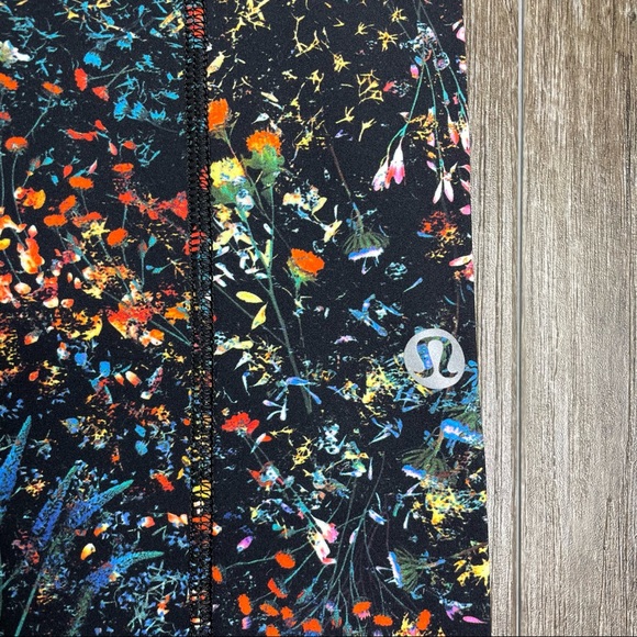 lululemon Flowerescent High Rise Fast & Free 7/8 Tights 25" Size 6 - Picture 11 of 13